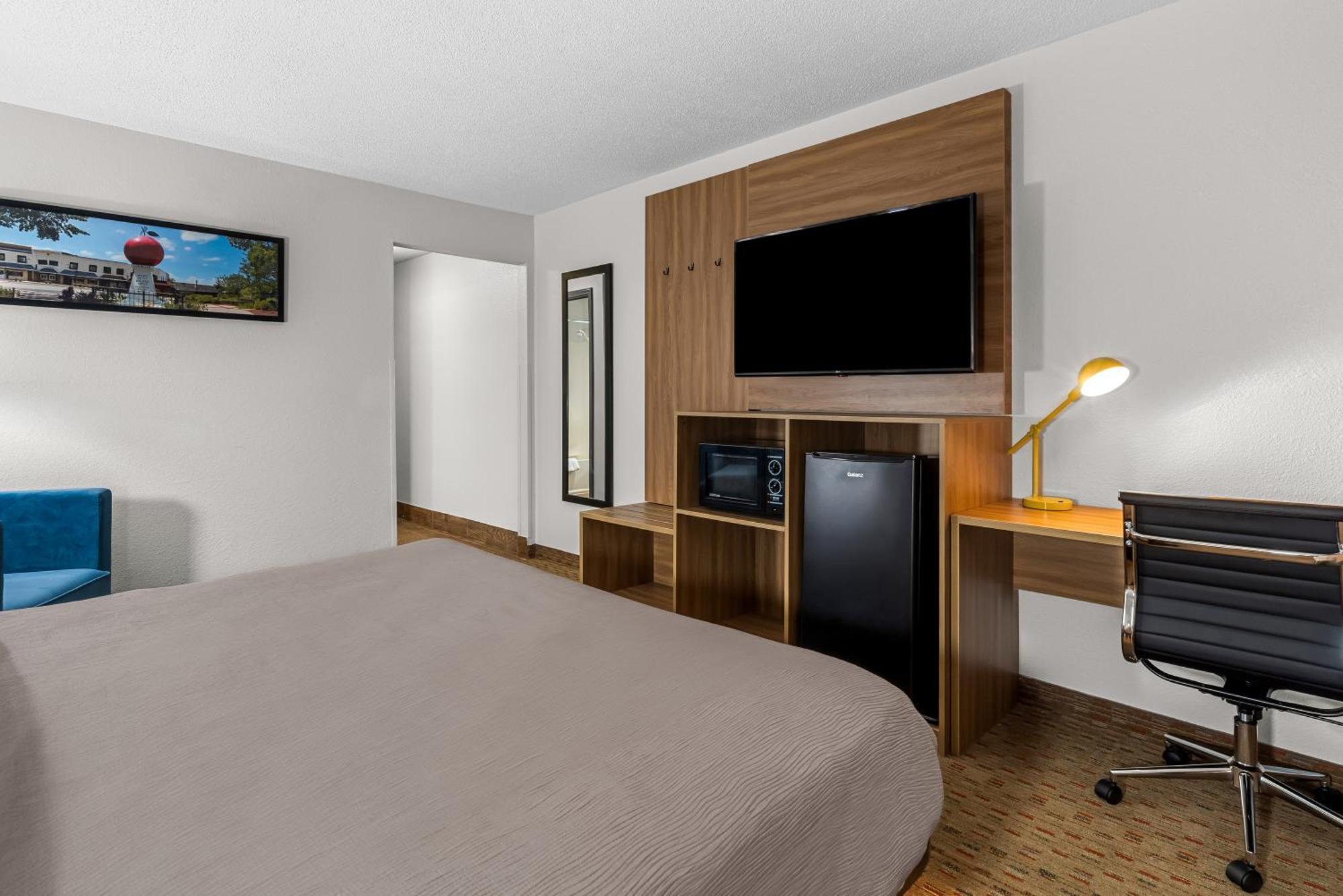קורנליה Quality Inn מראה חיצוני תמונה