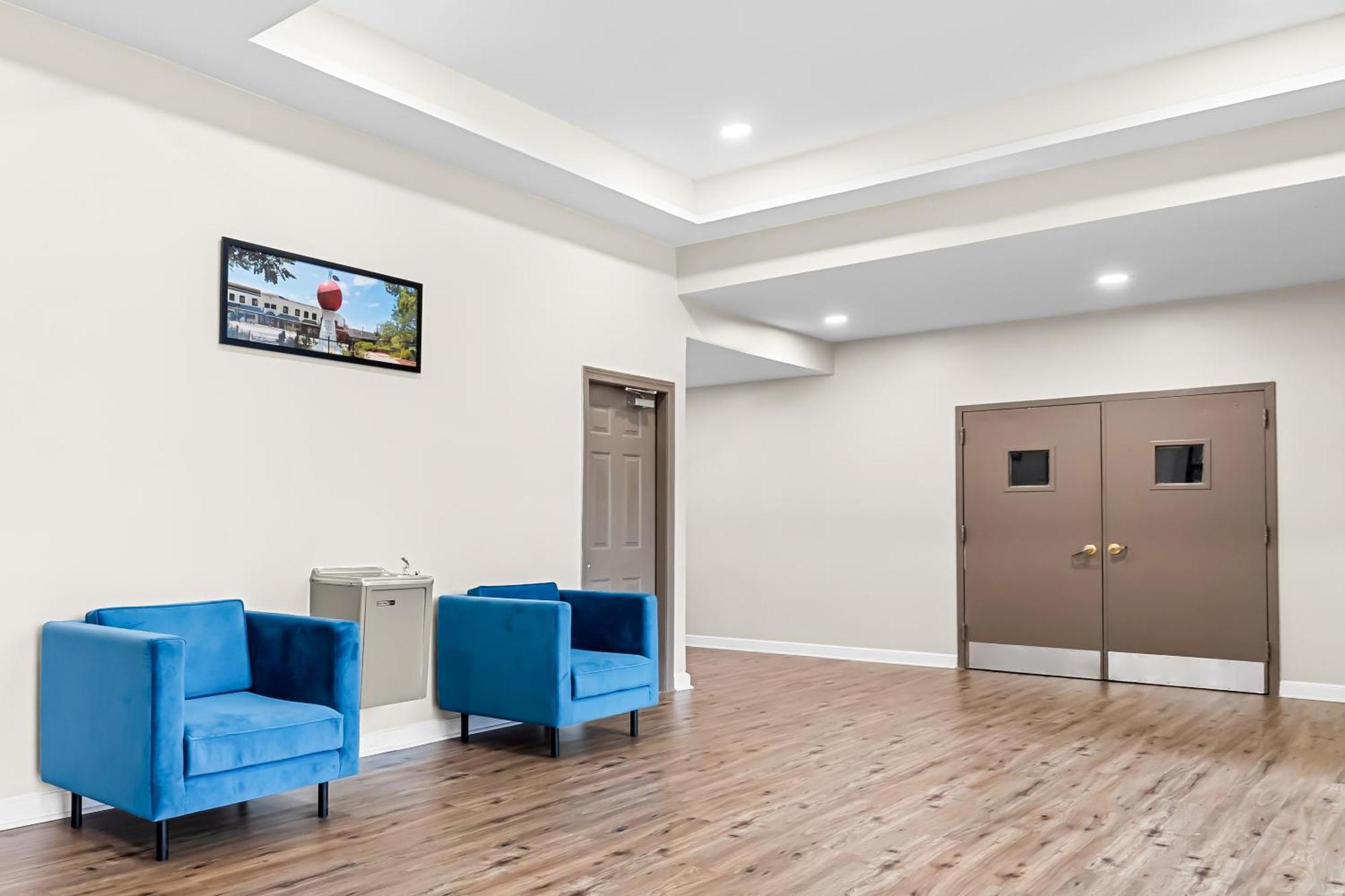 קורנליה Quality Inn מראה חיצוני תמונה