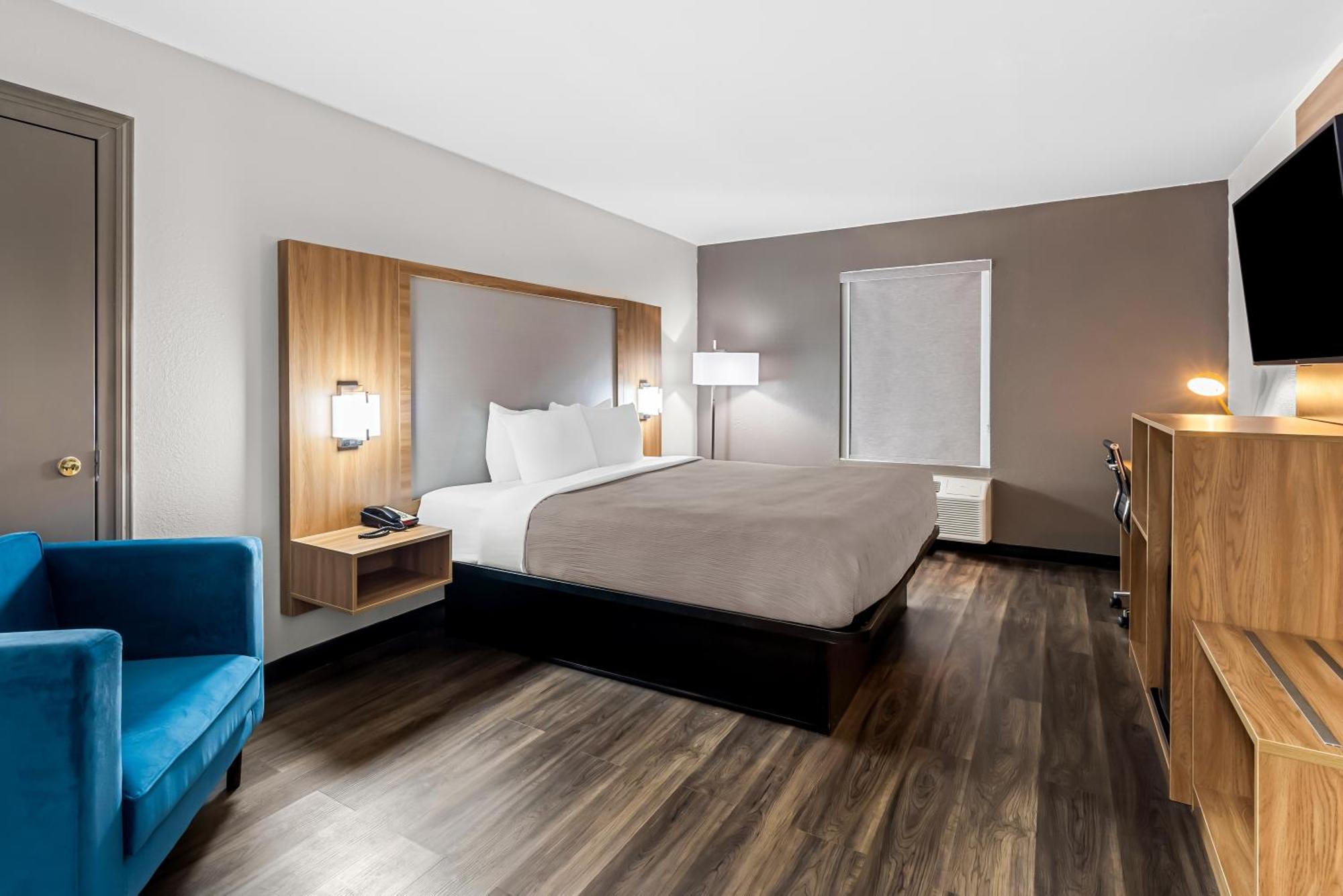קורנליה Quality Inn מראה חיצוני תמונה