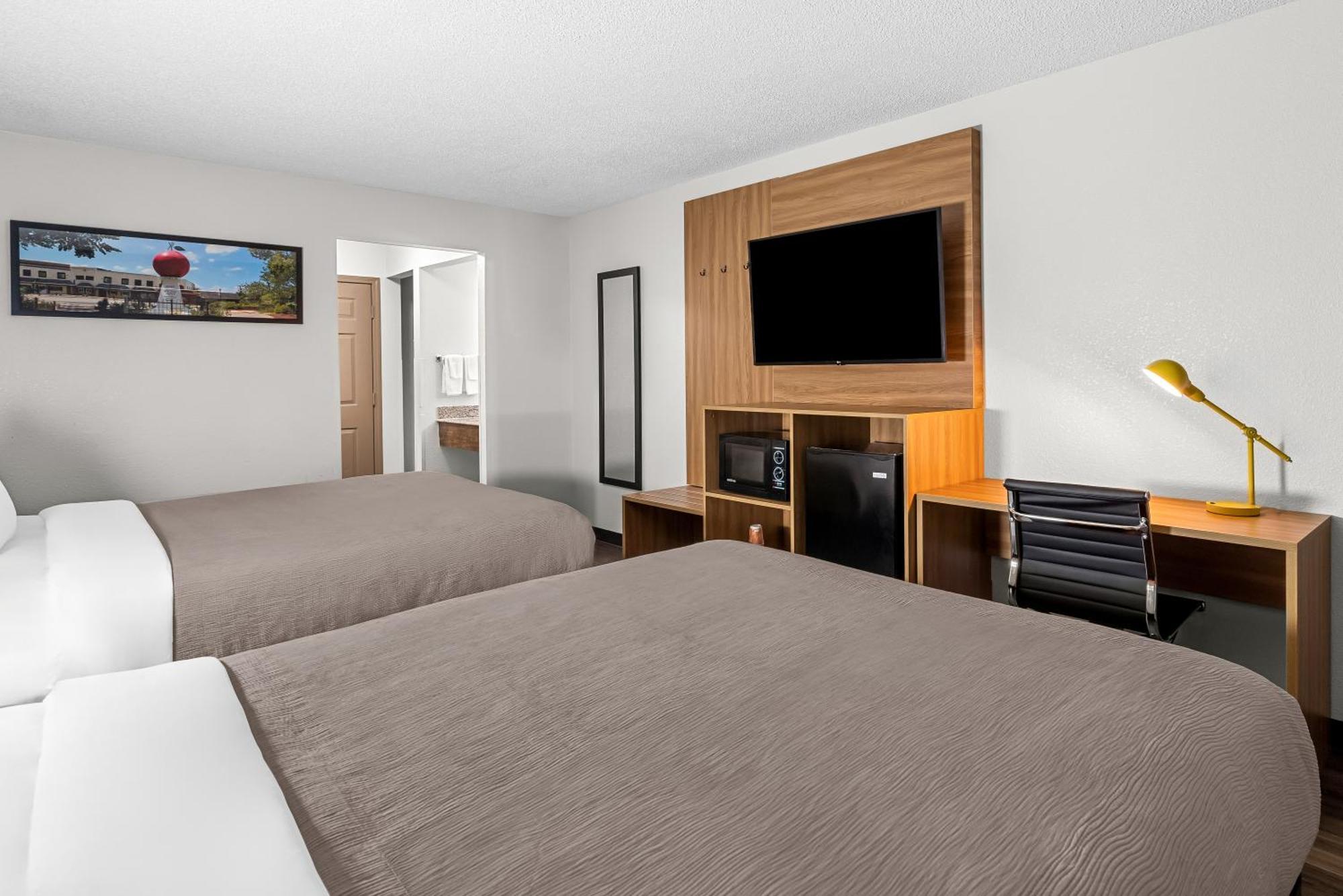 קורנליה Quality Inn מראה חיצוני תמונה