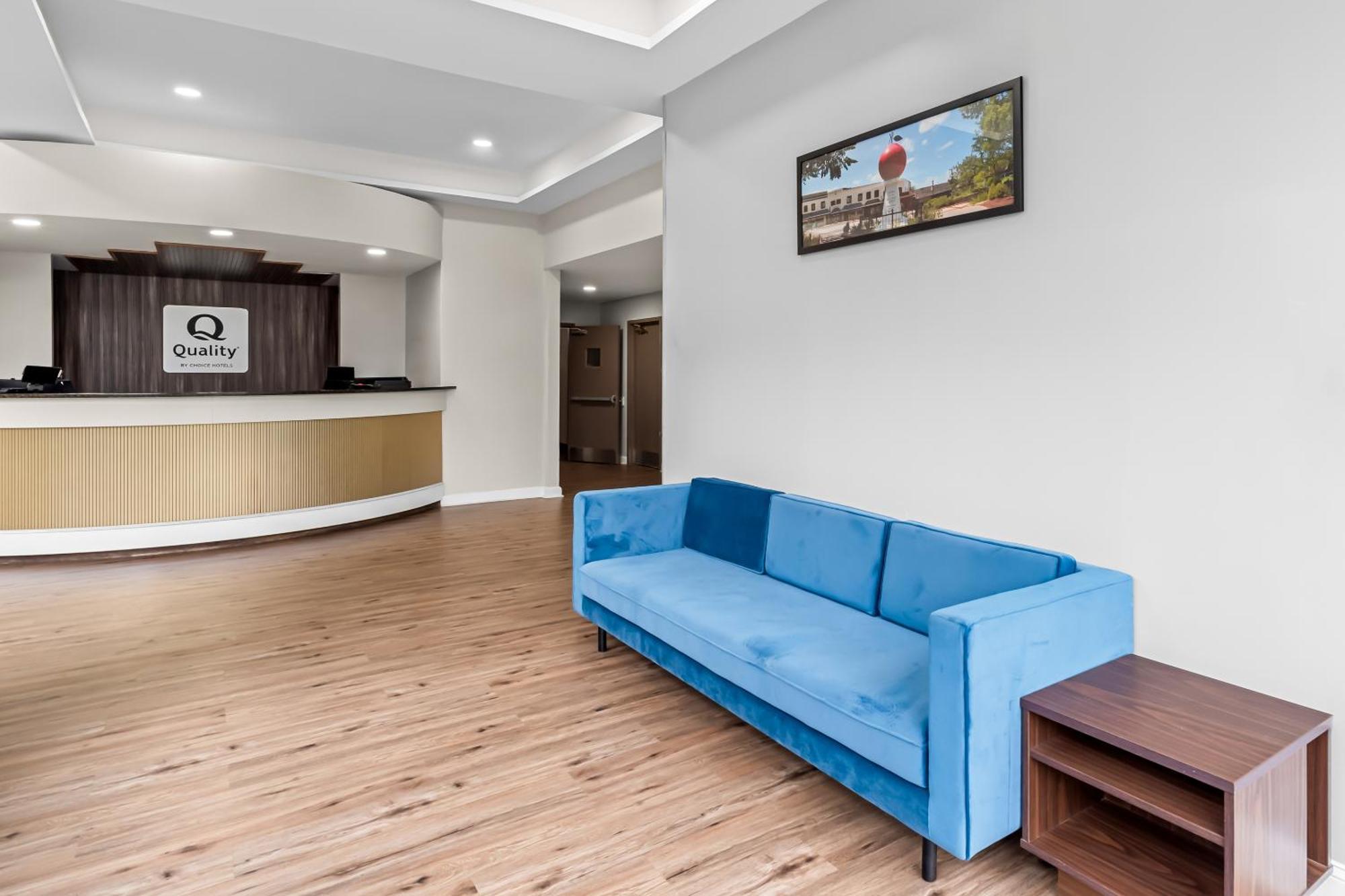 קורנליה Quality Inn מראה חיצוני תמונה